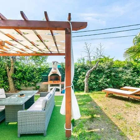 House Zeljko בית נופש