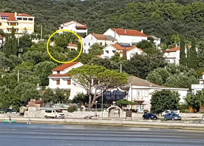 House Zeljko Дом отдыха Кампор