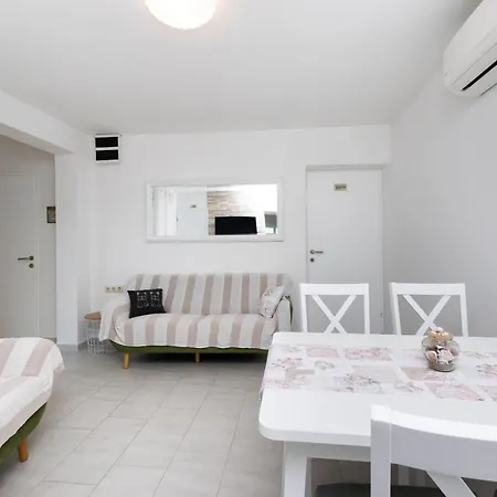 House Zeljko * Kampor