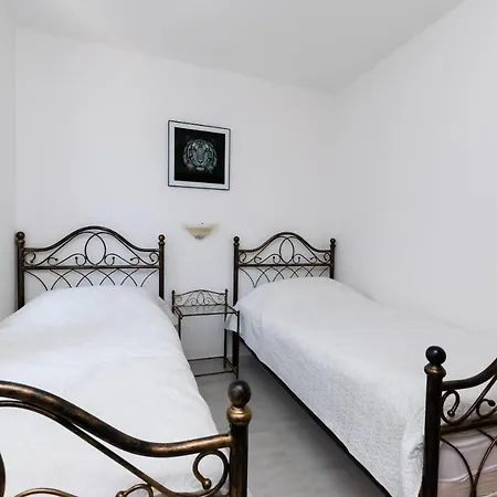 House Zeljko 別荘 Kampor